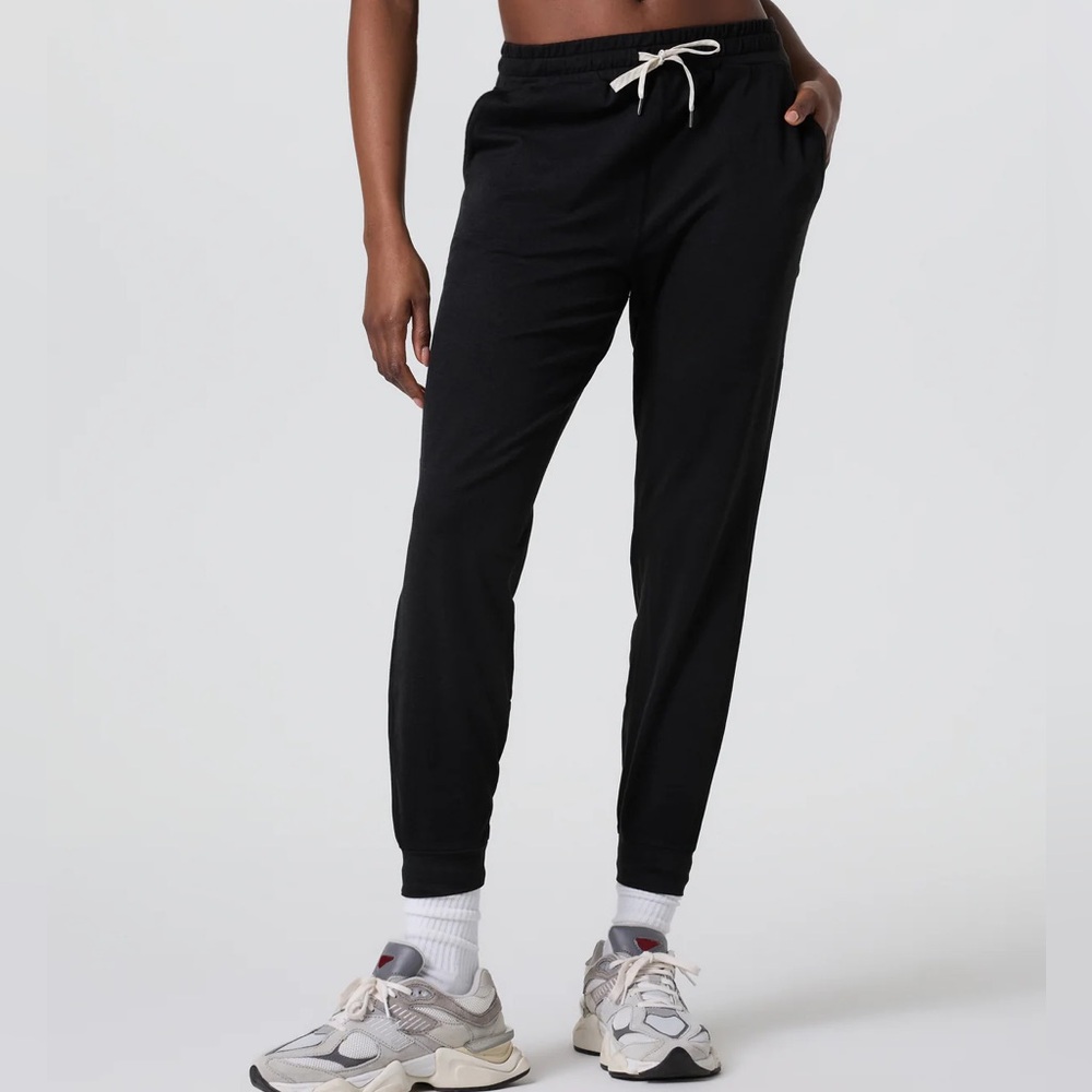 NWT Vuori Performance Jogger🖤🏃‍♀️💨💨